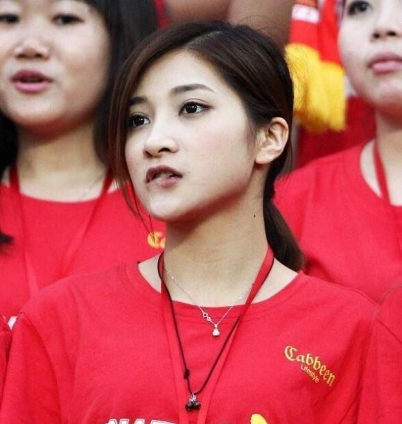 白白色视频在线